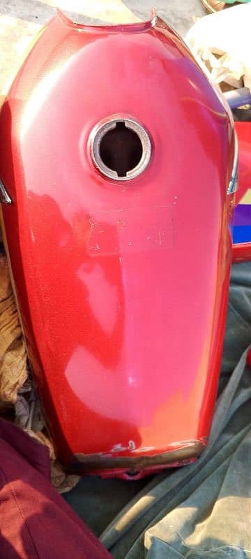 Honda 125 model 2005 original fuel tank for sale 1