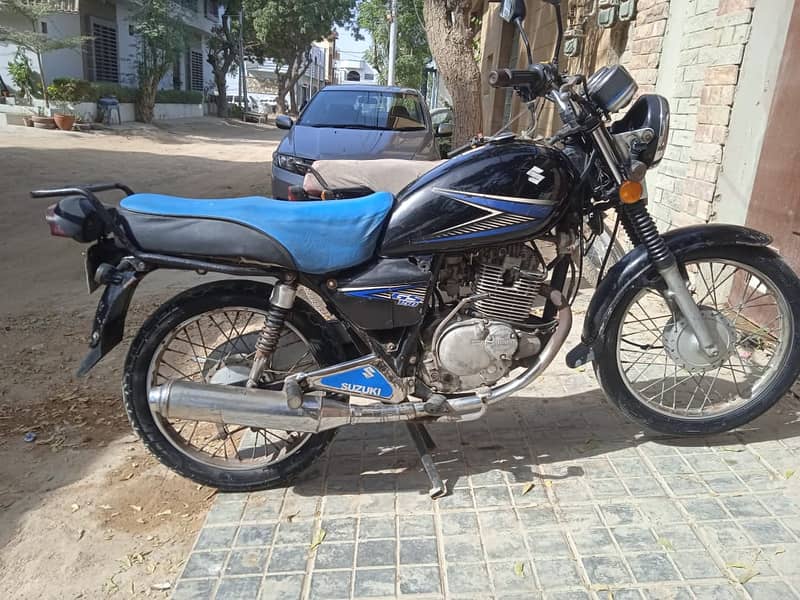 Suzuki GS 150 2013 2