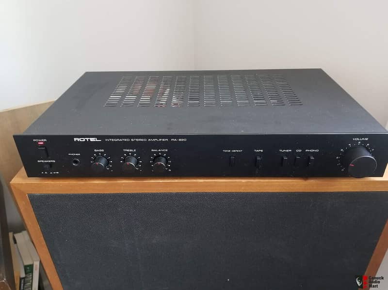 Rotel RA-820.  Rotel RL-810 (Bose Sony Yamaha Arcam Sansui) 1