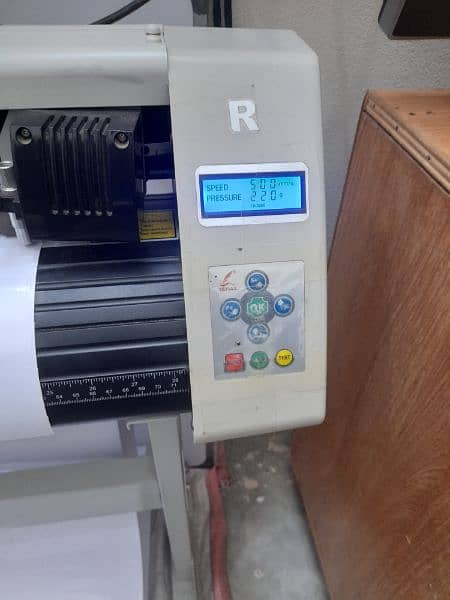 Redsail Cutting Plotter In Good Condition Clean Machine 2