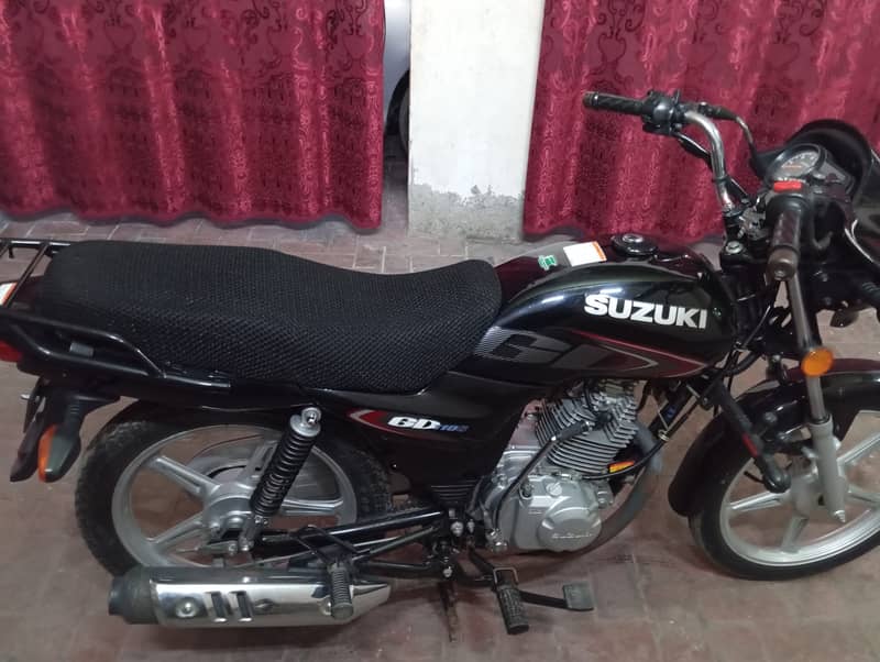 10 by 10 Suzuki maintain new tyre only one month use 5