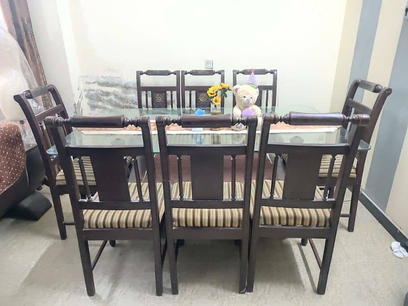 8-Seater Wooden Dining Table with Glass Top - In Good Condition 0