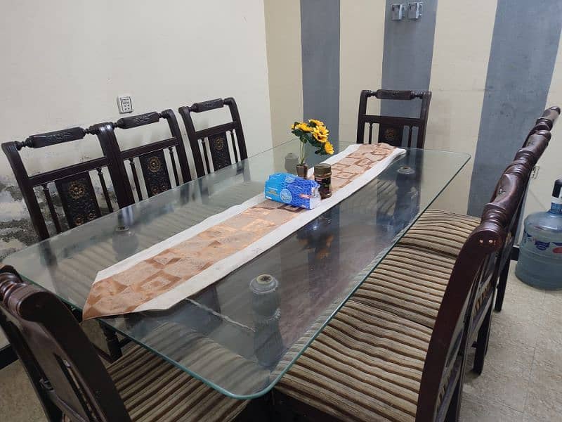 8-Seater Wooden Dining Table with Glass Top - In Good Condition 3