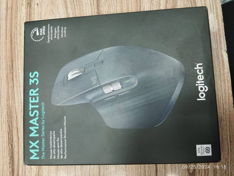 logitech mx master 3s new box pak 1 year warranty dilvery free 1