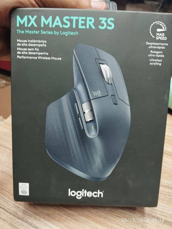 logitech mx master 3s new box pak 1 year warranty dilvery free 3