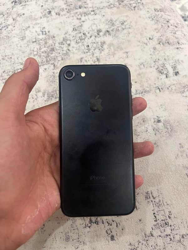 iPhone 7 pta approved 128 gb 4