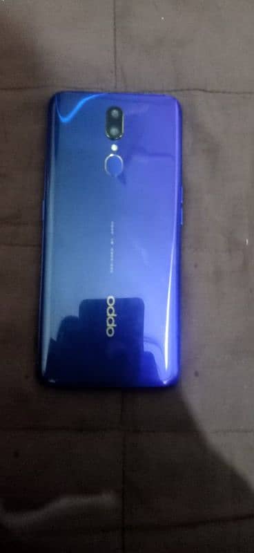 OPPO F11 3