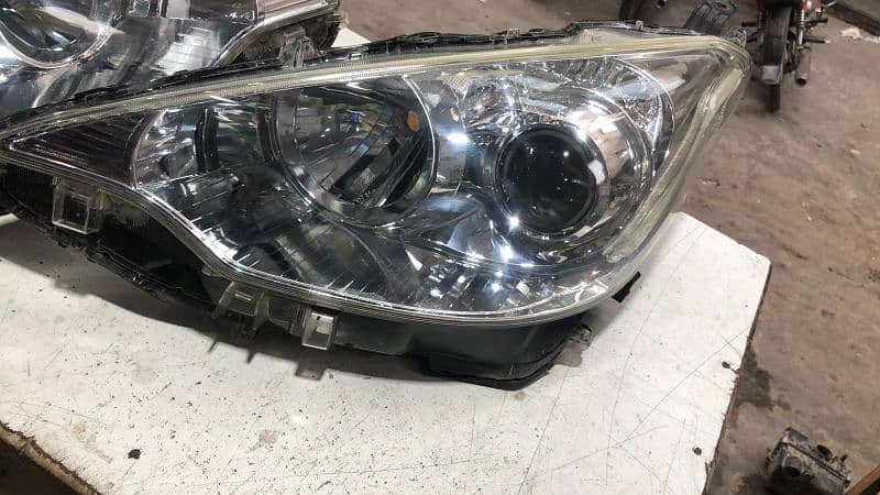 Toyota aqua headlight pair 0