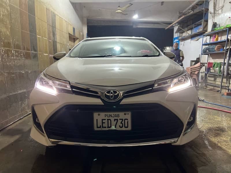 Toyota Altis Grande 2016 1