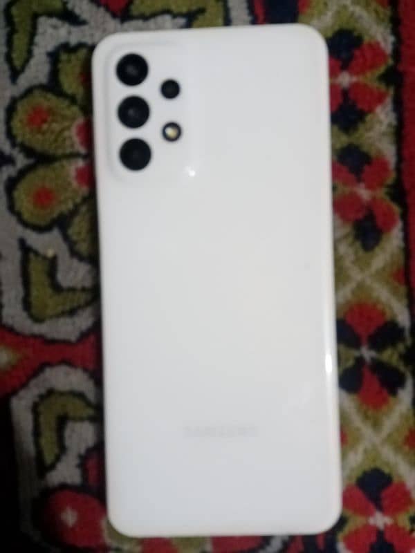 6/128 GB white colour 2