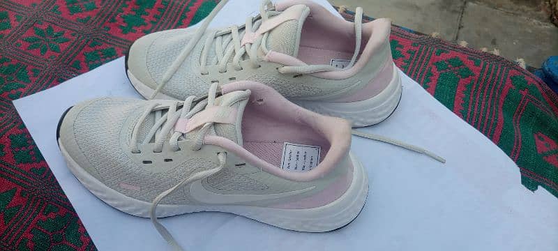 Nike Jogger 37.5 Size 3