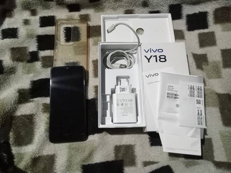 Vivo Y 18 4+4 ram 128 memory brand new 10 months warranty full box 1