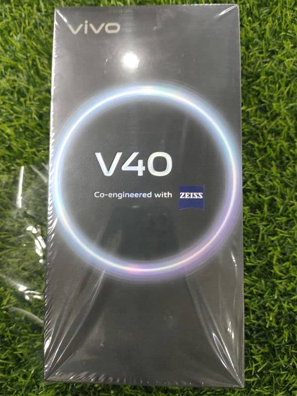 V40 12/256 0