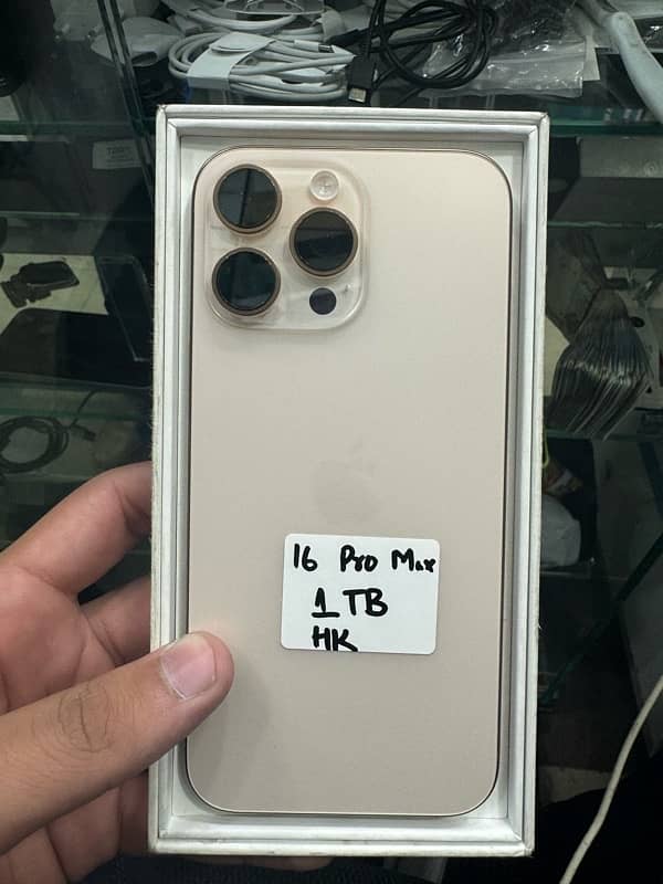 IPHONE 16 PRO MAX HK 1TB NON PTA DESERT TITANIUM 0