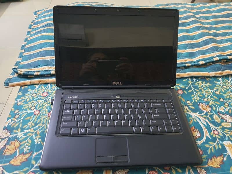 Dell Inspiron PP41L,4gb ram 200 hd,led big screen 16 inch,10by10 cond. 6