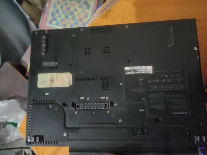 Lenovo Thinkpad T400 4