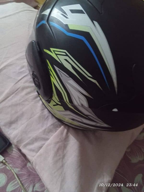 used buraak banded helmet in good condition. 3