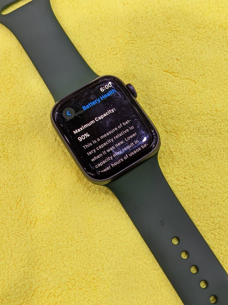 Apple Watch Series 5 44mm 2