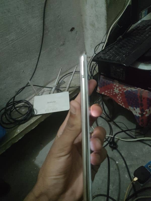 Huawei y7 prime.         3_32.   only mobile 1