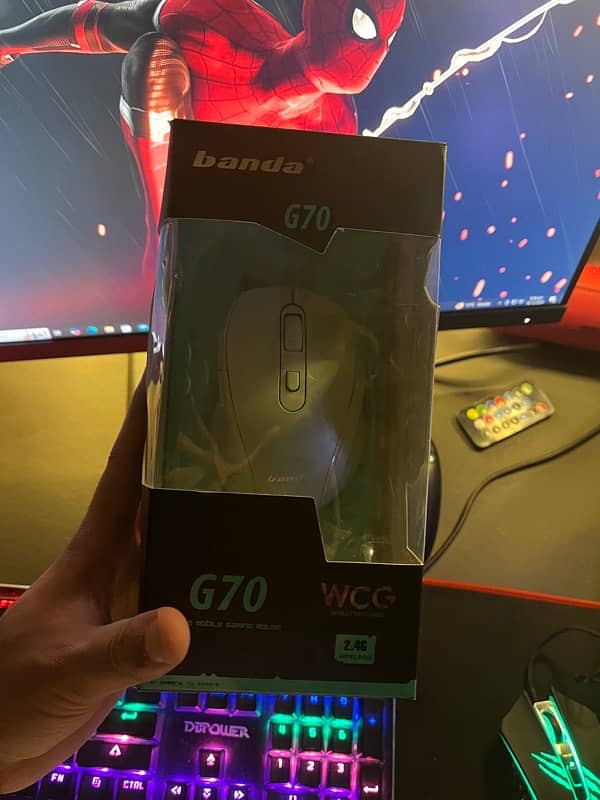 banda G70 wireless gaming mouse with dongle 2