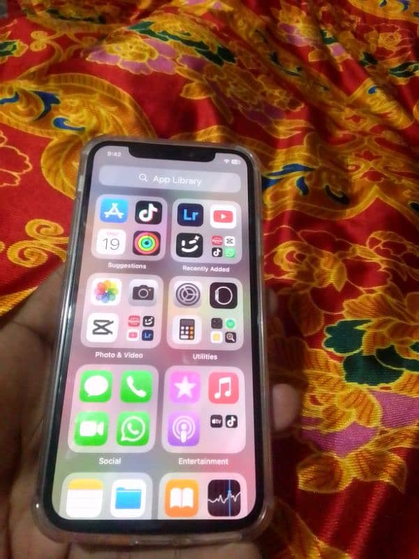 iPhone x 64. Battery Change 100. Pannel Change  10/10 condition 2