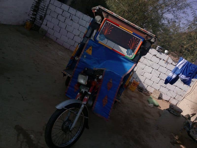 i am selling my united 100  riksha  my number 03315260508 3