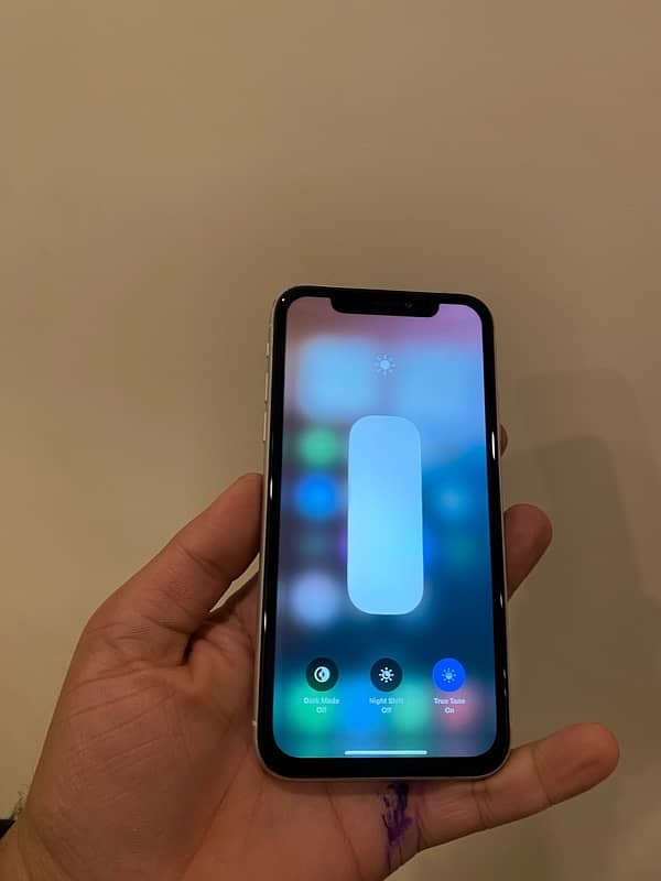 iphone xr 1