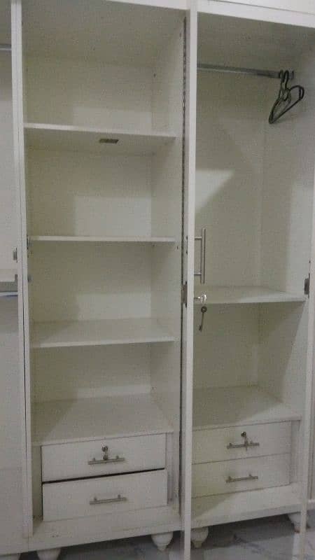 10 feet cupboard with separate upper partition 1