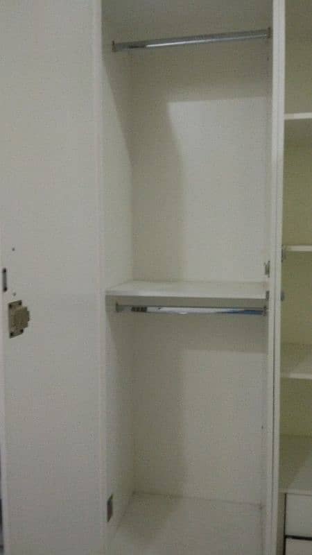 10 feet cupboard with separate upper partition 4