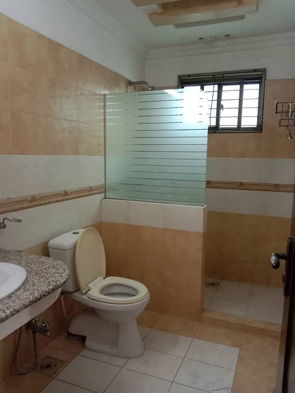 ONE KANAL BASEMENT FOR RENT 19