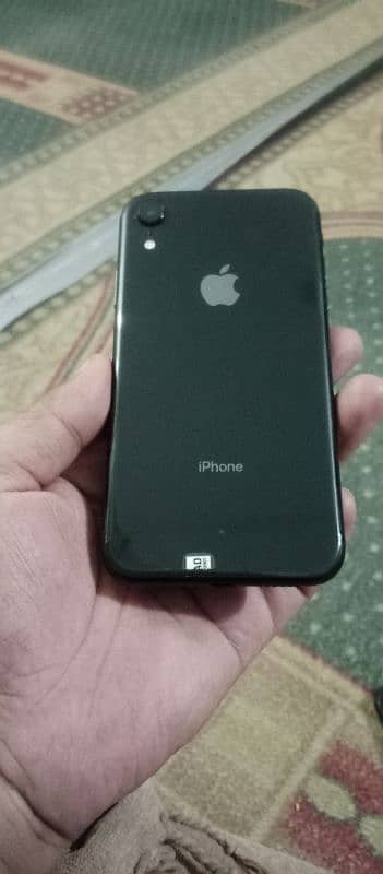 iPhone xr 6