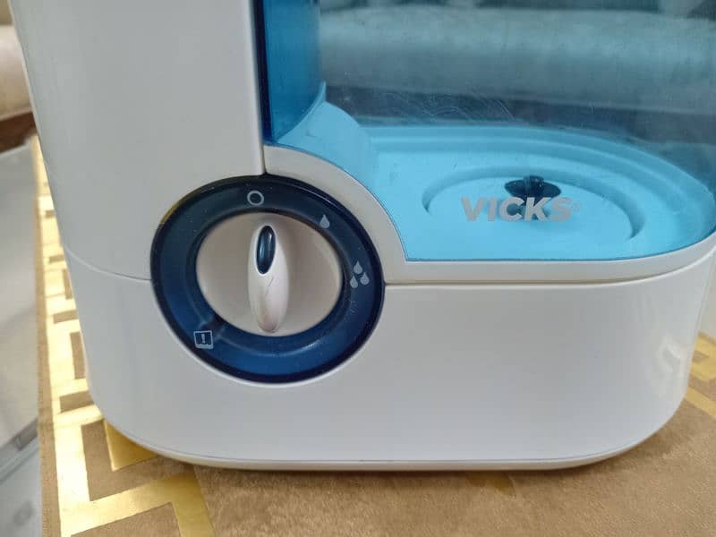 VICKS VH 750 HUMIDIFIER IN EXCELLENT CONDITION 1