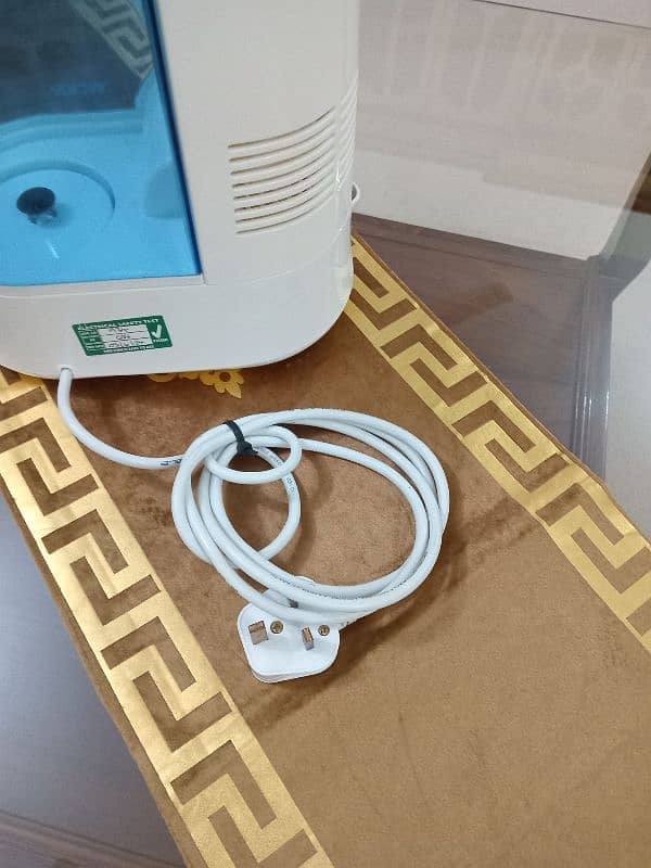 VICKS VH 750 HUMIDIFIER IN EXCELLENT CONDITION 3