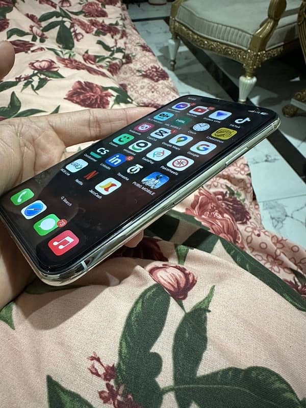 Iphone 11 pro pta approved 256 Gb 1