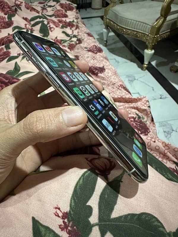 Iphone 11 pro pta approved 256 Gb 2