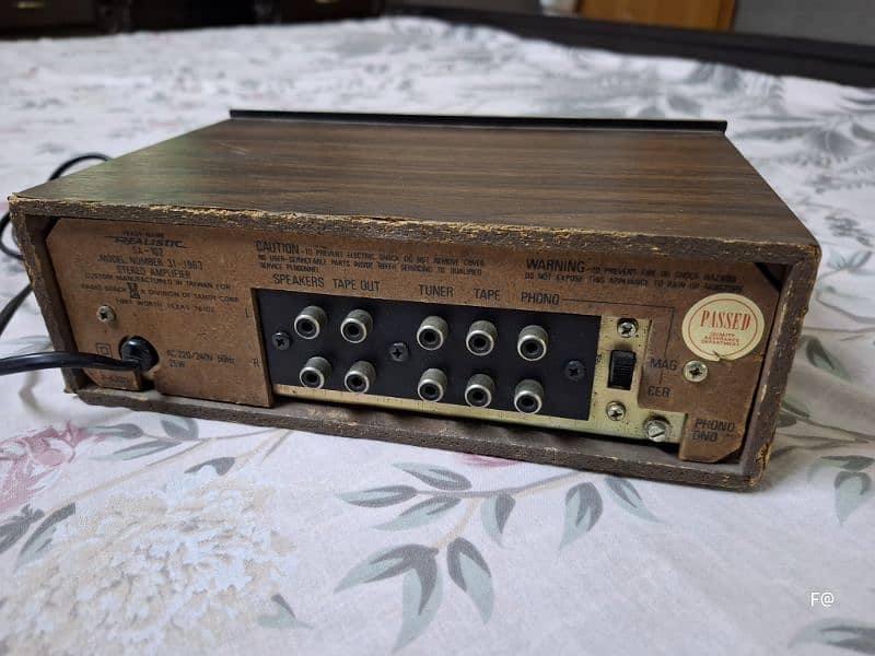 Vintage Realistic SA102 Stereo Amplifier 2