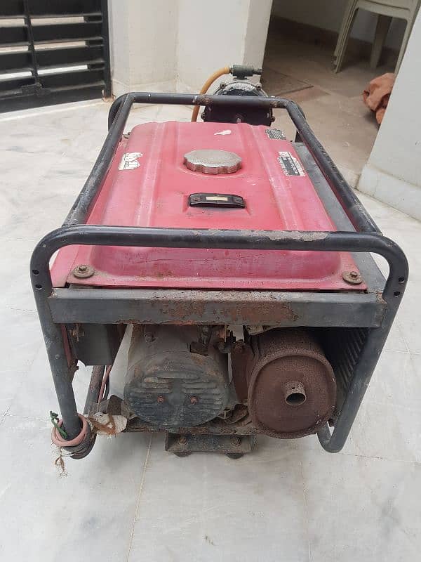 Portable generator, used  working condition,  petrol & Gas, 2.5 KVA, 1