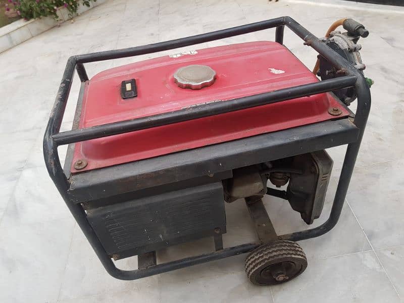 Portable generator, used  working condition,  petrol & Gas, 2.5 KVA, 2