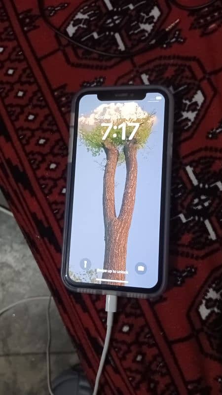 phone x for sell behtrey 79 face lock Hy use main koi msla nhi Hy 10.8 4