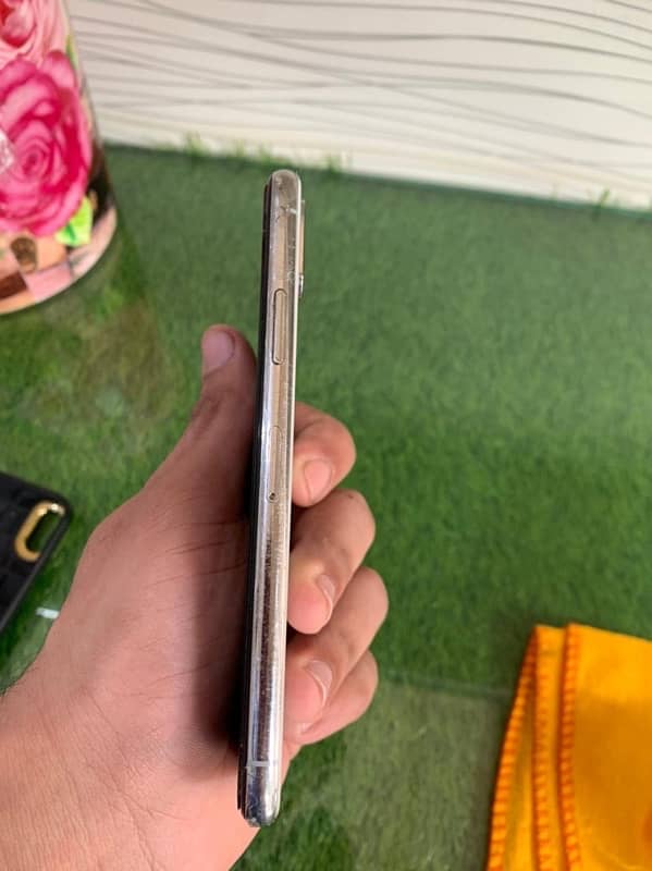 I phone x non pta jv 256 gb condition 10/9.5 contact no 03213216387 4