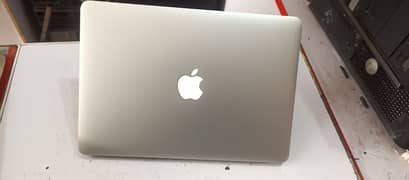 MacBook