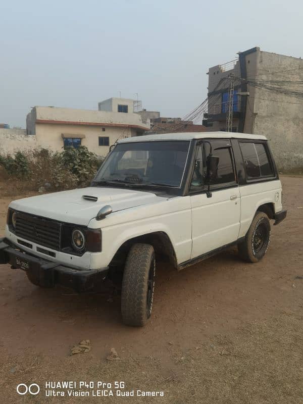 Mitsubishi Pajero 1989 2