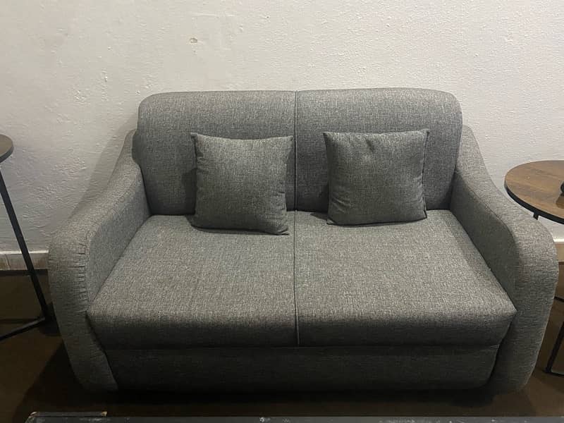 Sofa set in excellent condition like brand new for sale 1