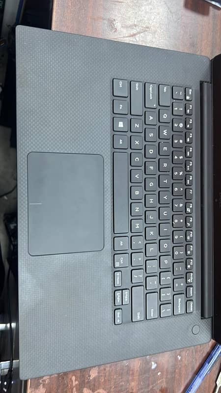 Dell Precision 5530 Xeon Processor-8 generation /32 GB RAM /256 GB SSD 1