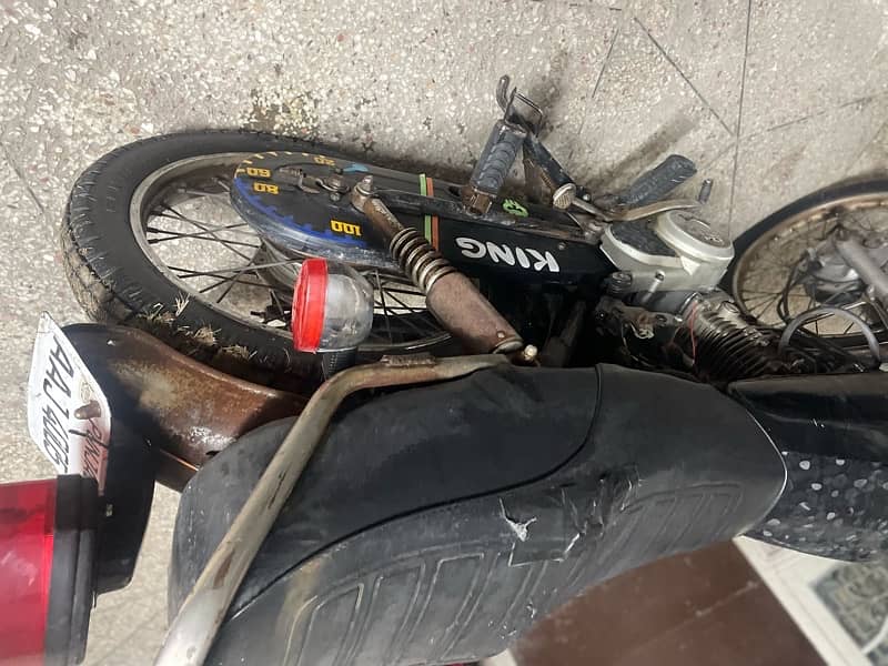 125 bike 18 model all ok rough condition 6