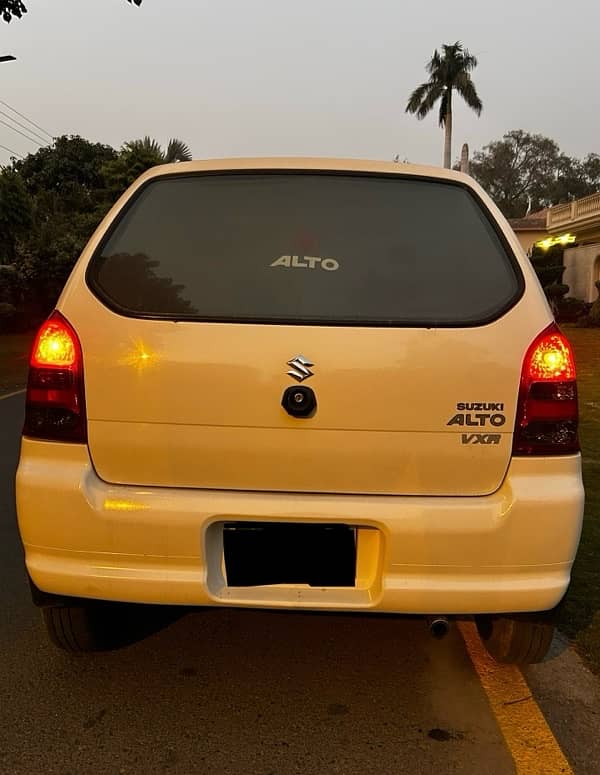 Suzuki Alto 2012 4