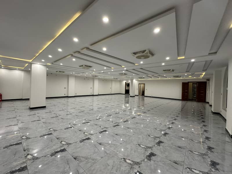 Commercial Floor Available For Office Like Software House And Call Centre 3