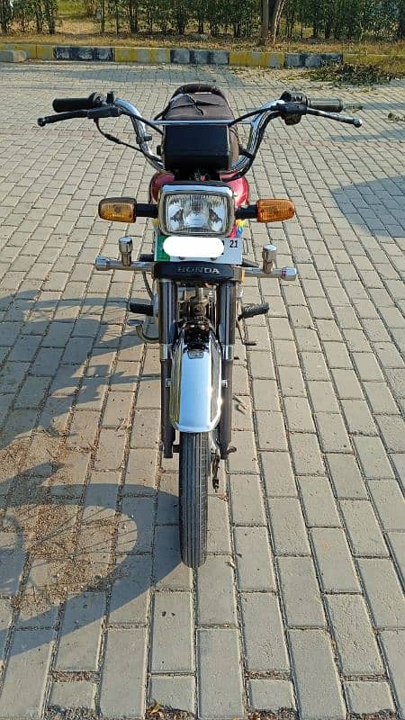 Honda CD70 3