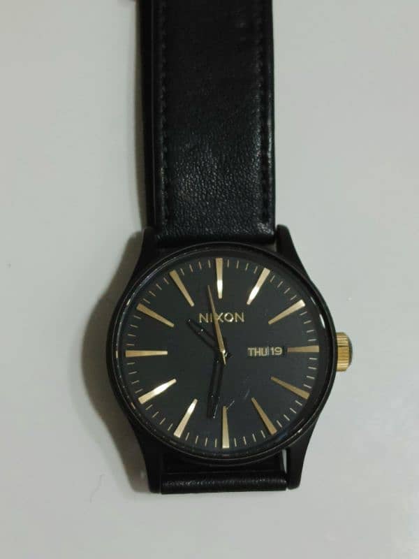 NIXON DATE DAY BLACK GOLDEN WATCH 1