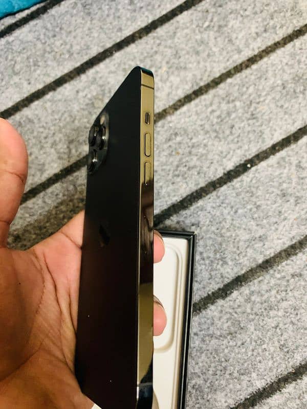 Iphone 12 pro max ( Non pta factory unlock) 1